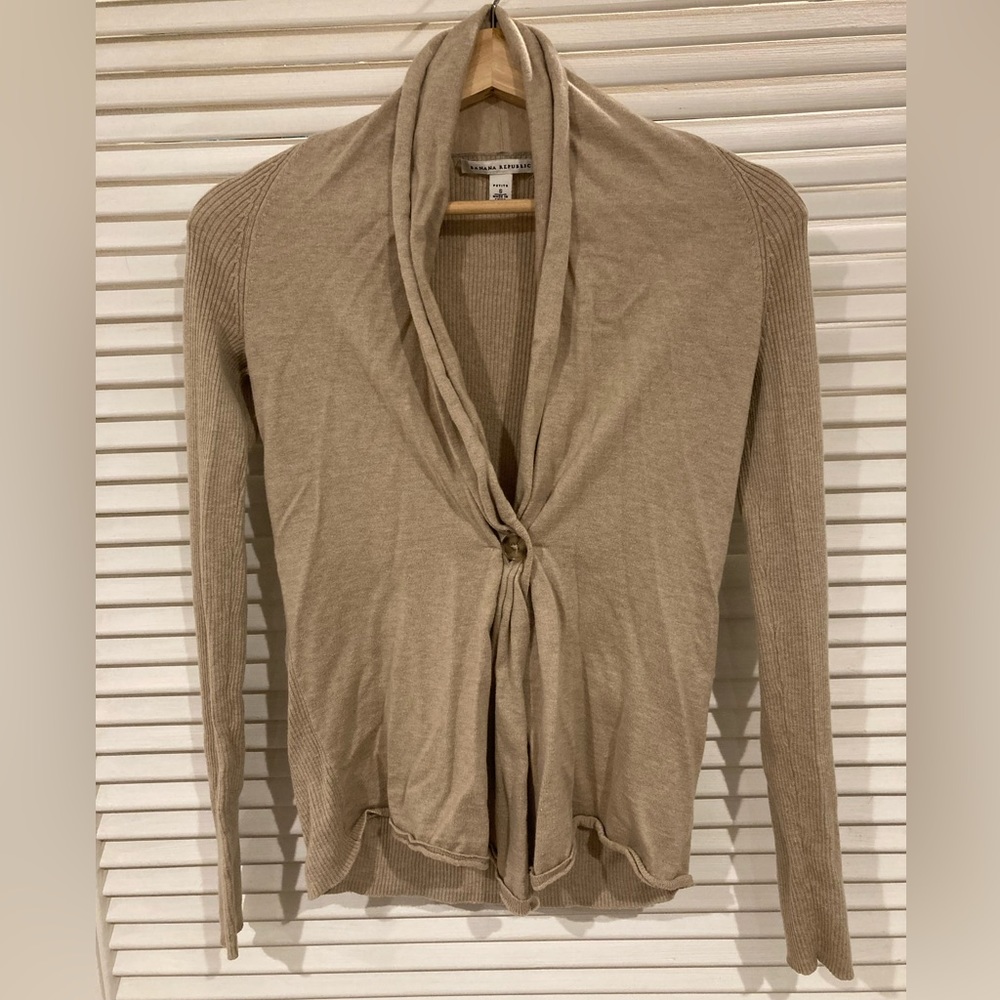 SOLD Banana Republic Cashmere Blend Cardigan Size Petite Small in Tan